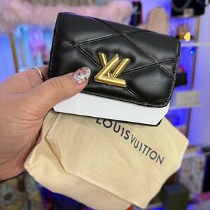 🧧SOLD🧧New Louis Vuitton Black Malletage Leather Lamb Skin Quilted Compact Wallet